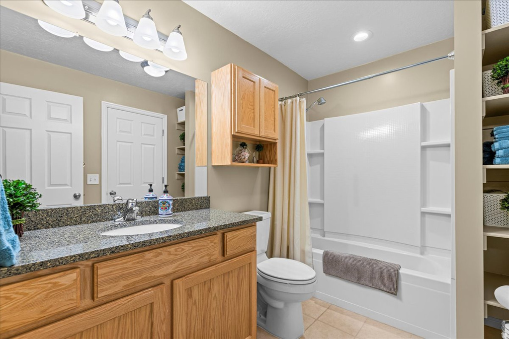 952 W FOXBORO DR North Salt Lake, UT 84054