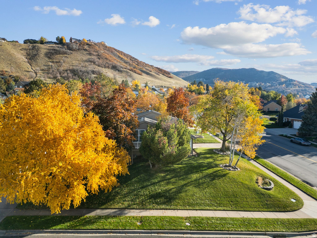 957 CHELSEA DR Bountiful, UT 84010