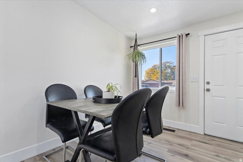 7150 S CAMELOT WAY West Jordan, UT 84084