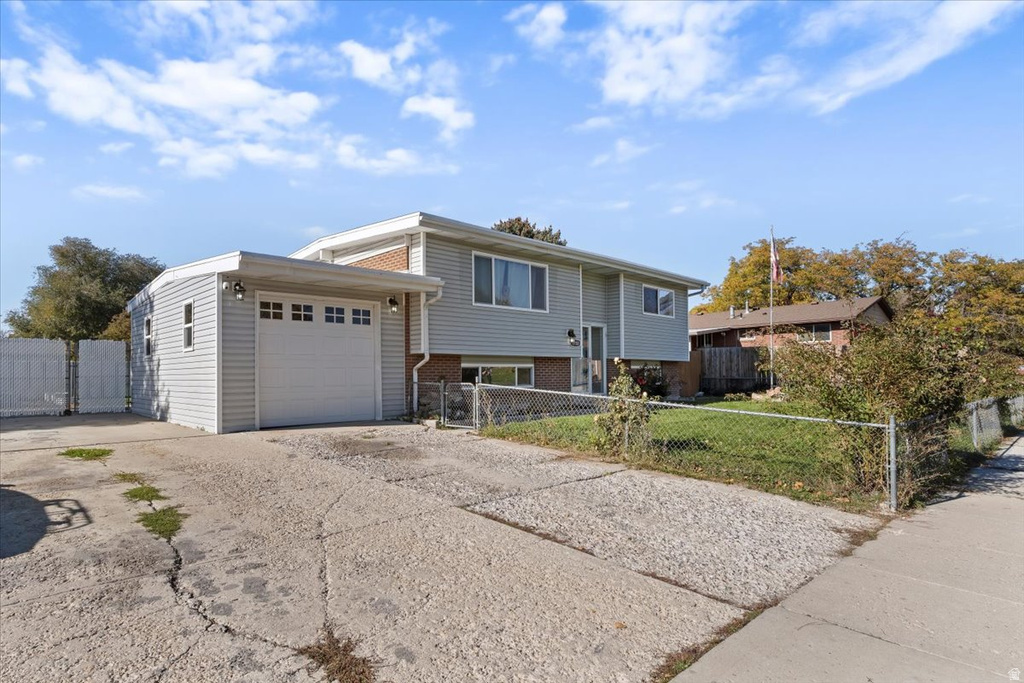 7150 S CAMELOT WAY West Jordan, UT 84084