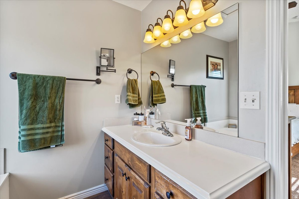 1542 E 925 S Clearfield, UT 84015