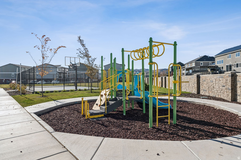 12976 S DEVILS GARDEN CT #551 Riverton, UT 84096