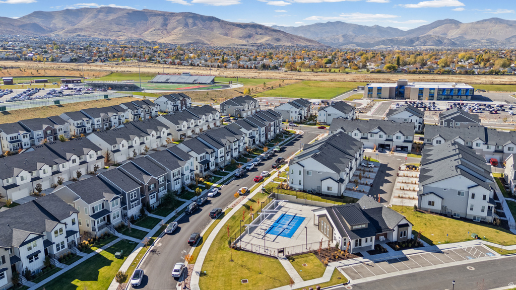 13528 S COMMODUS DR #202 Riverton, UT 84096