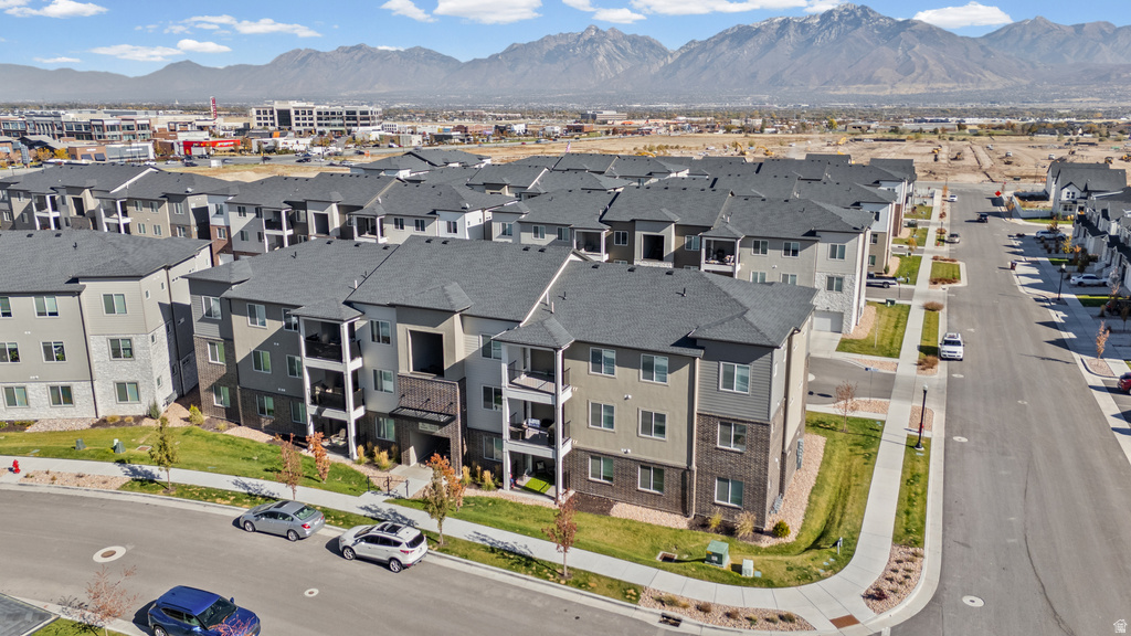 13528 S COMMODUS DR #202 Riverton, UT 84096