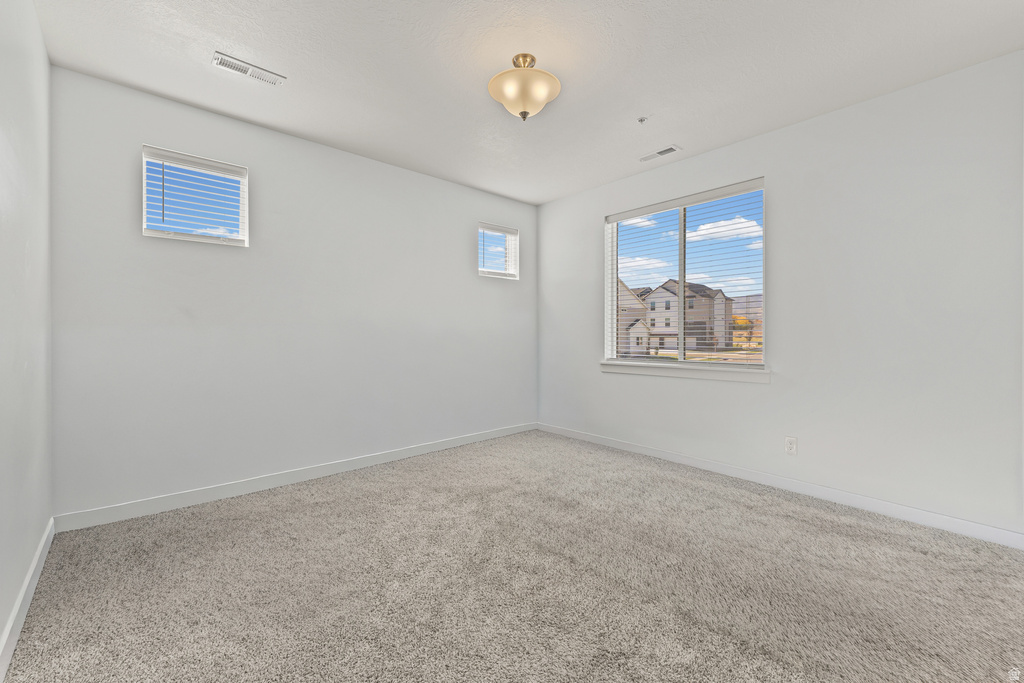 13528 S COMMODUS DR #202 Riverton, UT 84096