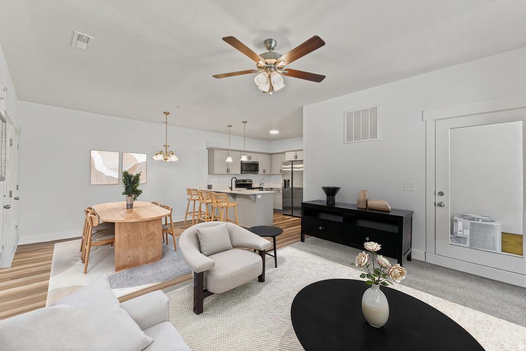 13528 S COMMODUS DR #202 Riverton, UT 84096