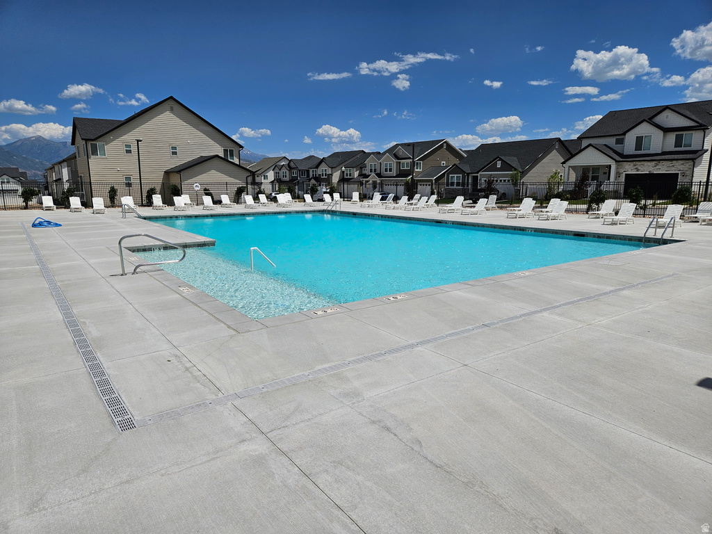 13528 S COMMODUS DR #202 Riverton, UT 84096
