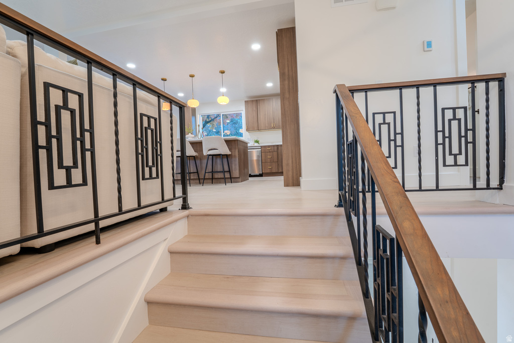 Photo 4 for MLS #2120528 at 2713 E Pebble Glen Cir