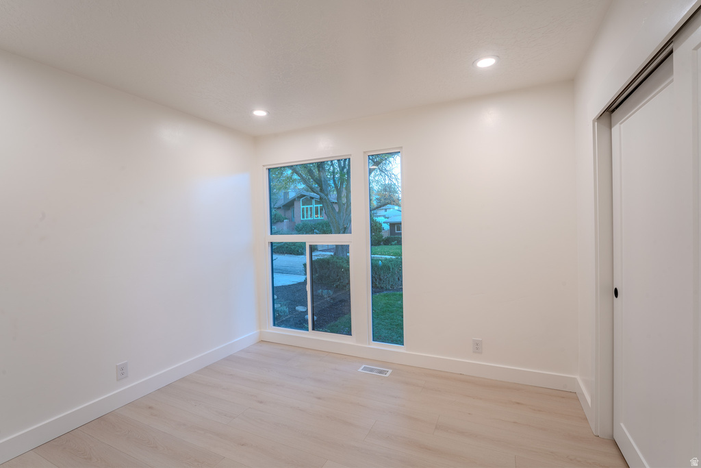 Photo 16 for MLS #2120528 at 2713 E Pebble Glen Cir