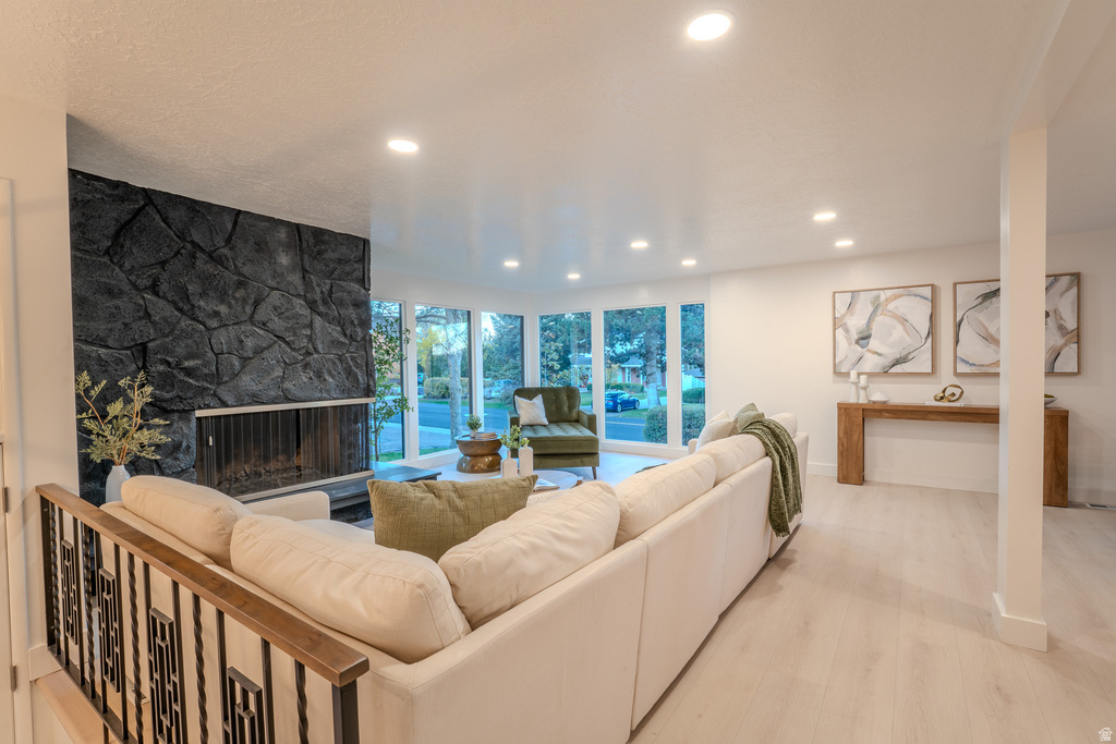 Photo 6 for MLS #2120528 at 2713 E Pebble Glen Cir