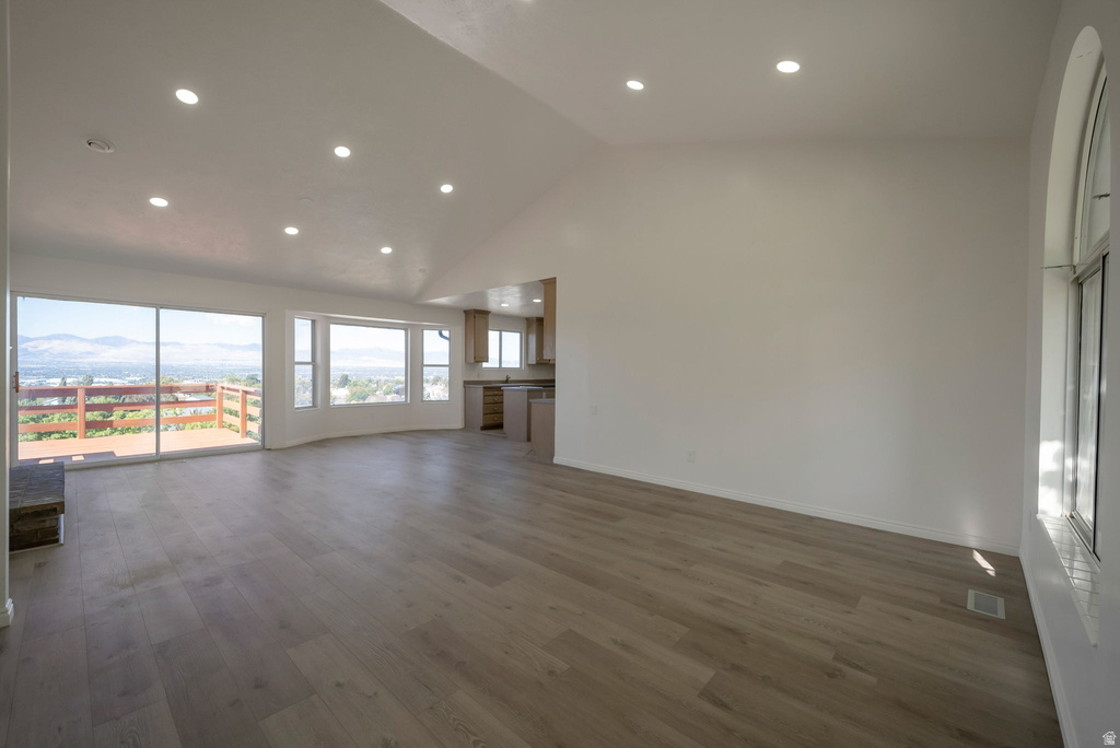 11922 S BLUFF VIEW DR Sandy, UT 84092