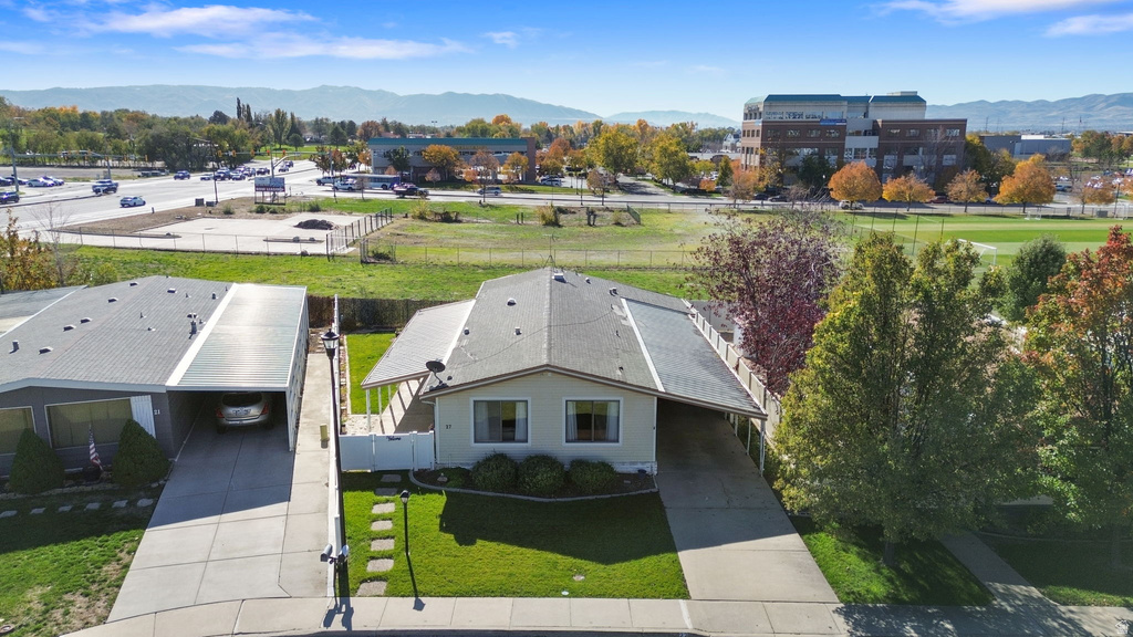 27 W EVENING STAR WAY Sandy, UT 84070