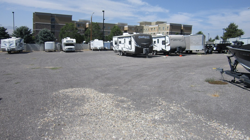 27 W EVENING STAR WAY Sandy, UT 84070