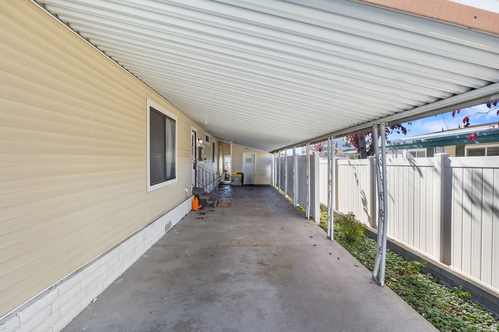 27 W EVENING STAR WAY Sandy, UT 84070