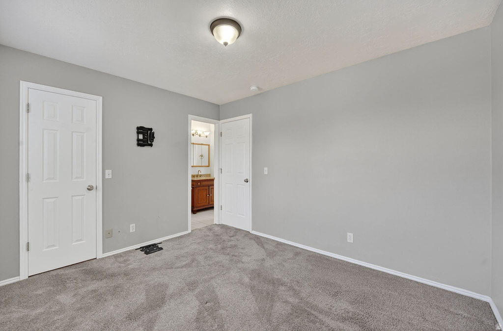 5638 W WALNUT VIEW CIR Kearns, UT 84118