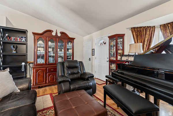 5803 S IMPRESSIONS DR Kearns, UT 84118