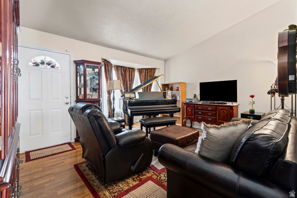 5803 S IMPRESSIONS DR Kearns, UT 84118