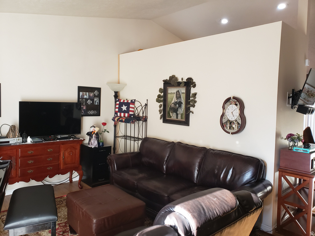 5803 S IMPRESSIONS DR Kearns, UT 84118