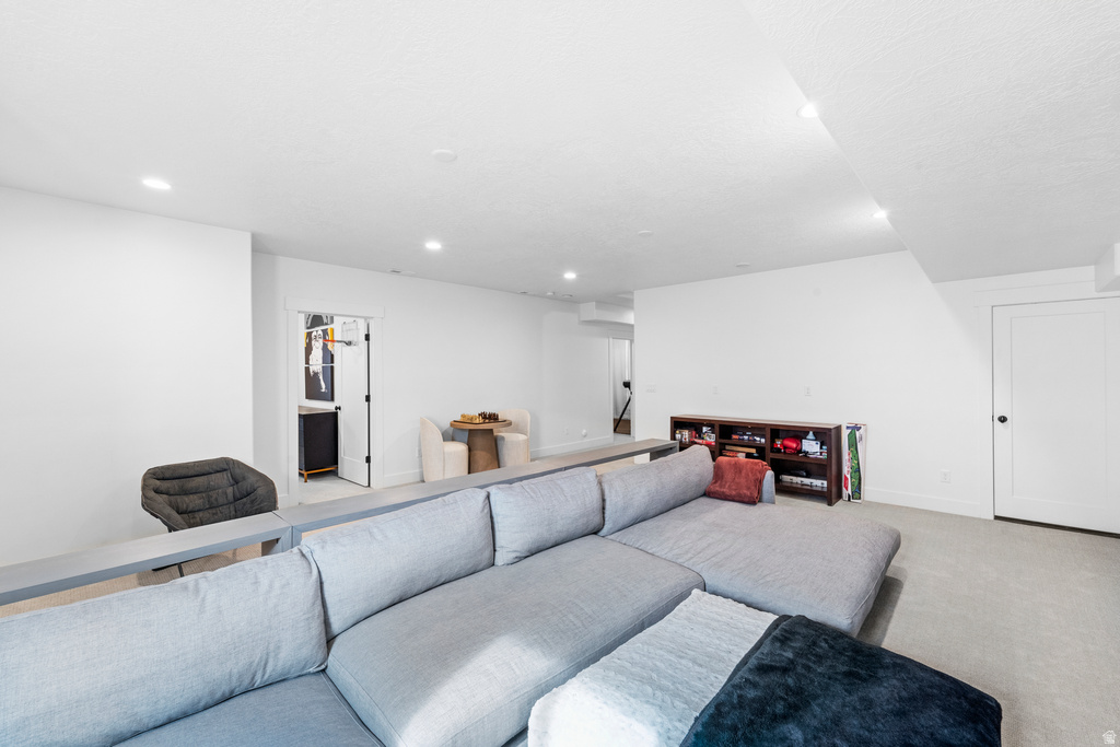 6894 W MEADOW GRASS DR South Jordan, UT 84009