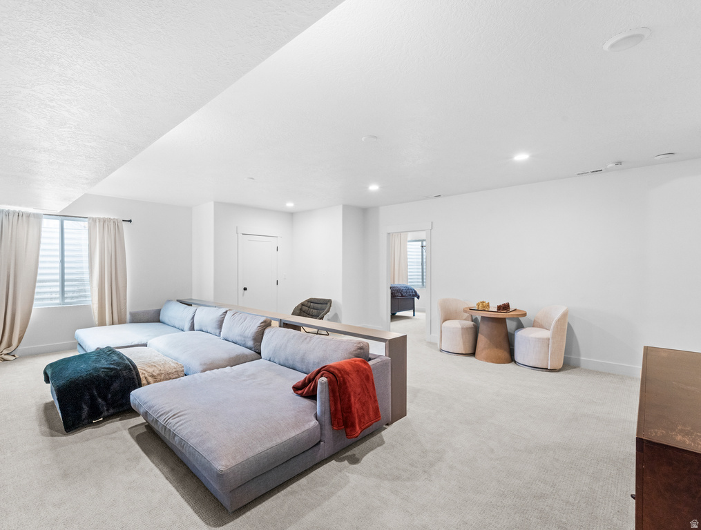 6894 W MEADOW GRASS DR South Jordan, UT 84009