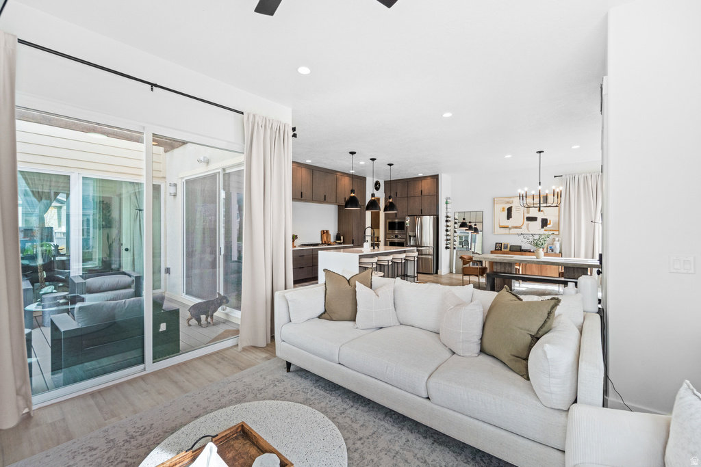 6894 W MEADOW GRASS DR South Jordan, UT 84009