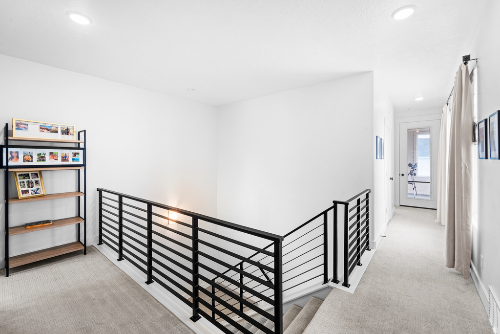 6894 W MEADOW GRASS DR South Jordan, UT 84009