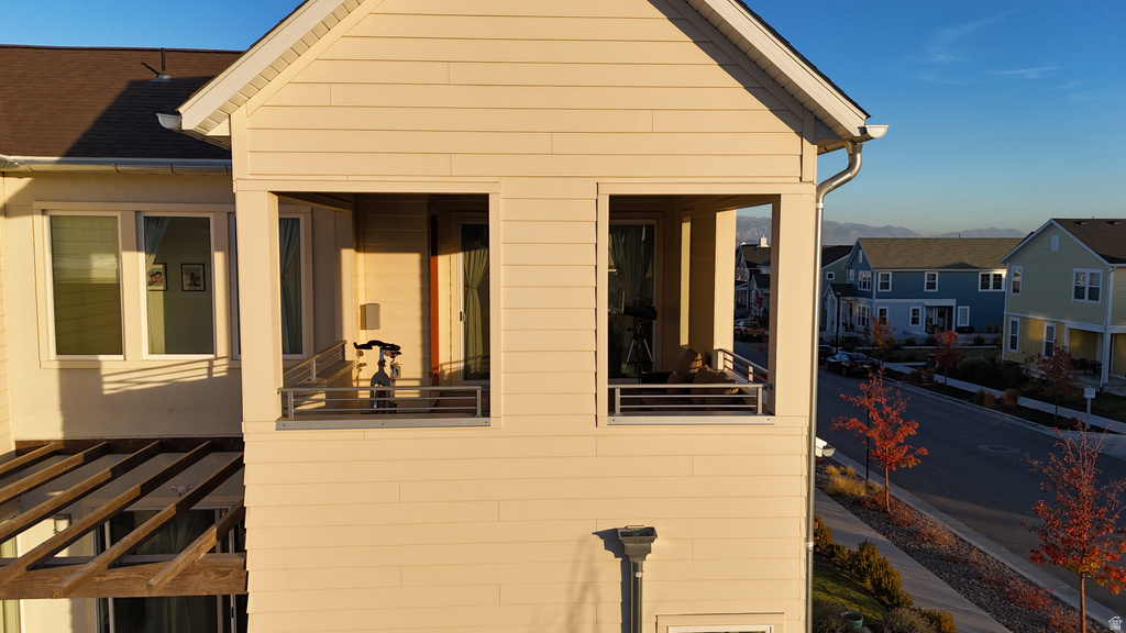 6894 W MEADOW GRASS DR South Jordan, UT 84009