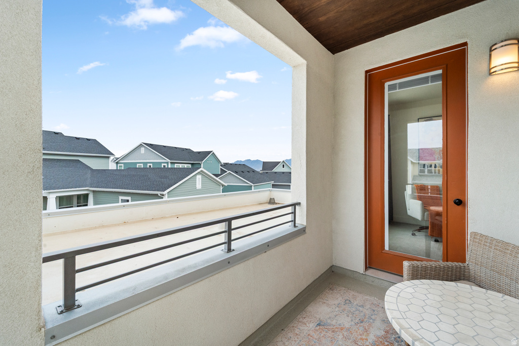 6894 W MEADOW GRASS DR South Jordan, UT 84009