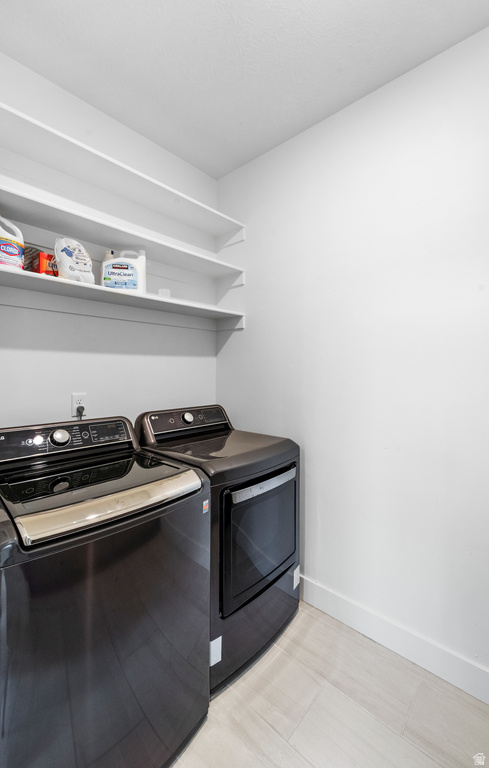 6894 W MEADOW GRASS DR South Jordan, UT 84009