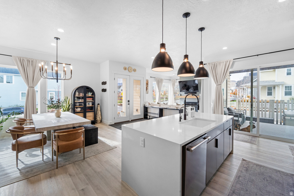 6894 W MEADOW GRASS DR South Jordan, UT 84009