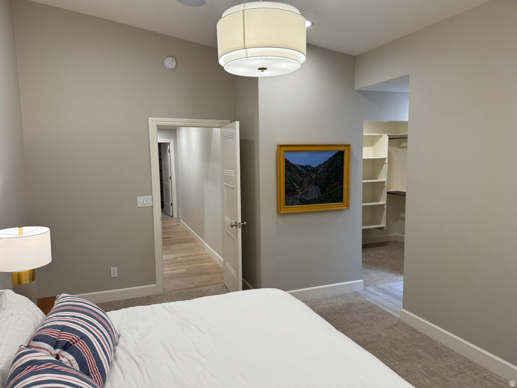 1761 E SOUTHMOOR DR Holladay, UT 84117