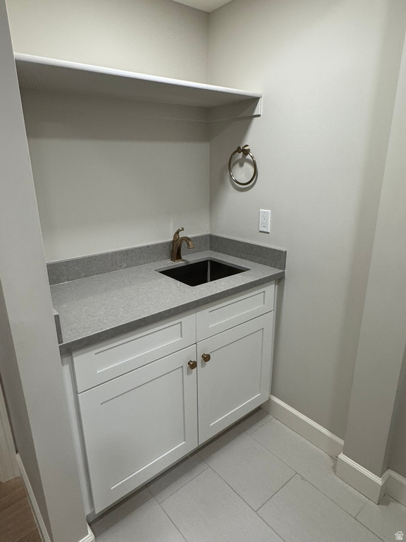 1761 E SOUTHMOOR DR Holladay, UT 84117