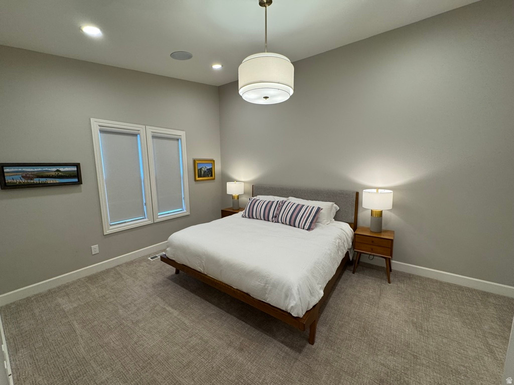 1761 E SOUTHMOOR DR Holladay, UT 84117