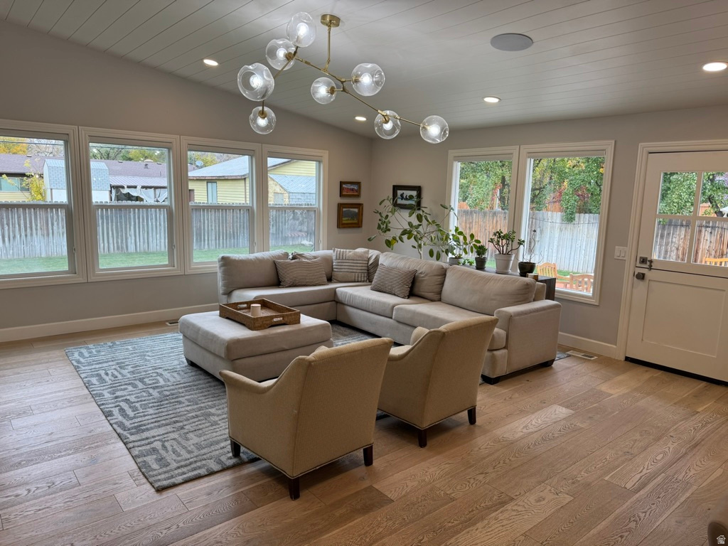 1761 E SOUTHMOOR DR Holladay, UT 84117