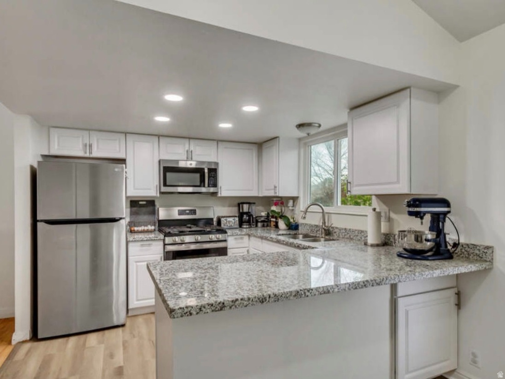 6893 S 3200 W West Jordan, UT 84084