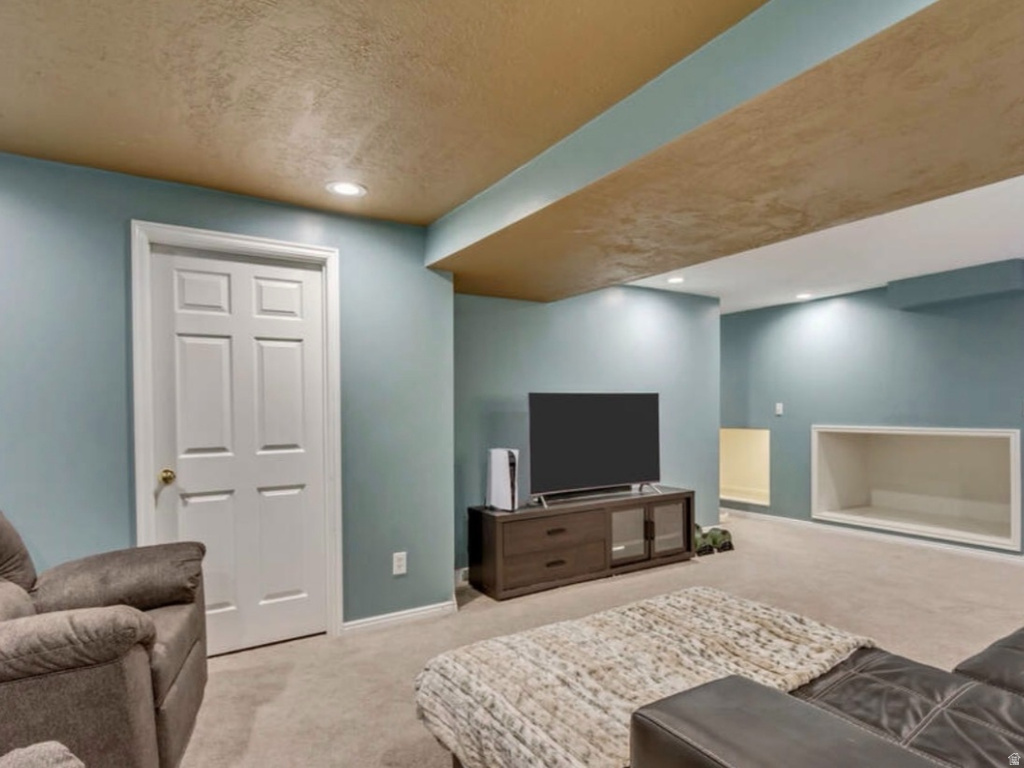 6893 S 3200 W West Jordan, UT 84084