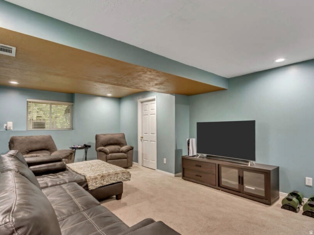 6893 S 3200 W West Jordan, UT 84084