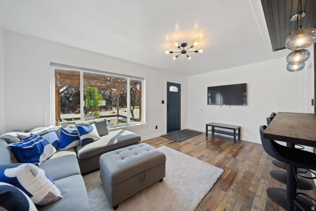 5762 S MCMILLAN CIR Salt Lake City, UT 84107