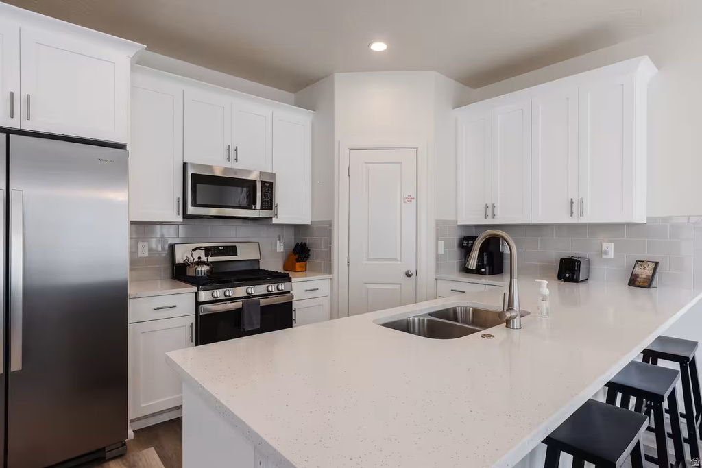 Photo 4 for MLS #2120616 at 1162 N Riviera Aly