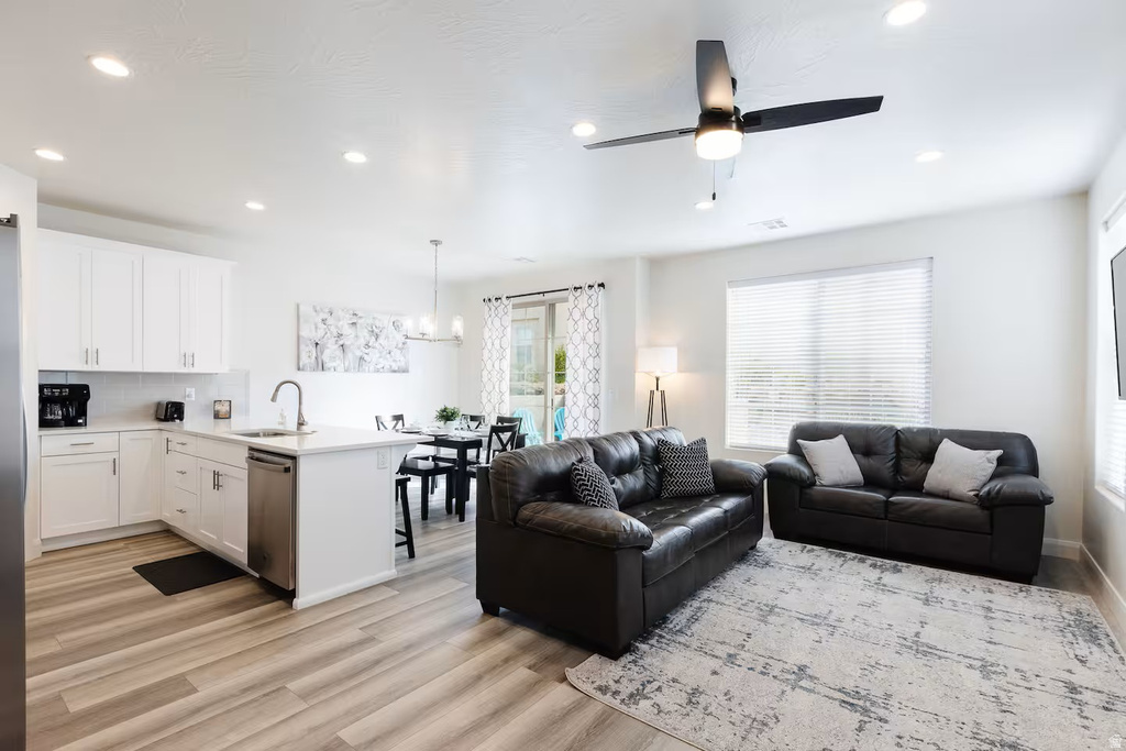 Photo 5 for MLS #2120616 at 1162 N Riviera Aly