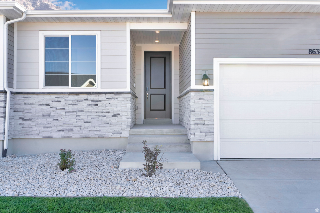 8638 N HALLORAN CT #1329 Lake Point, UT 84074