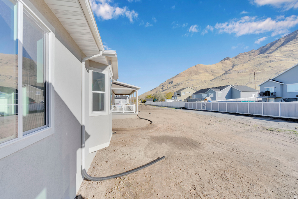 8638 N HALLORAN CT #1329 Lake Point, UT 84074