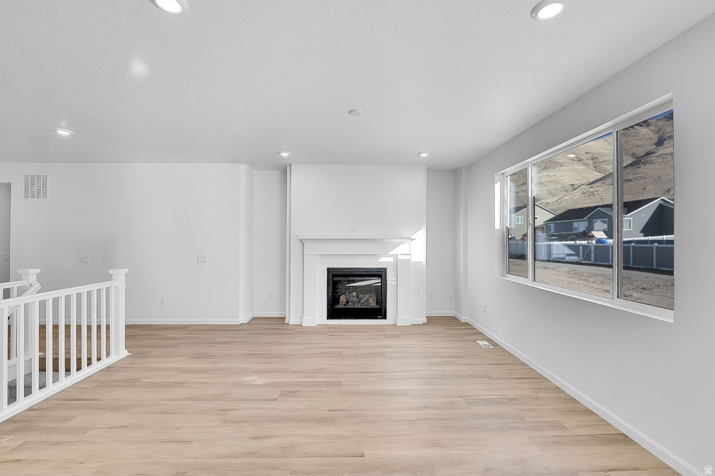 8638 N HALLORAN CT #1329 Lake Point, UT 84074