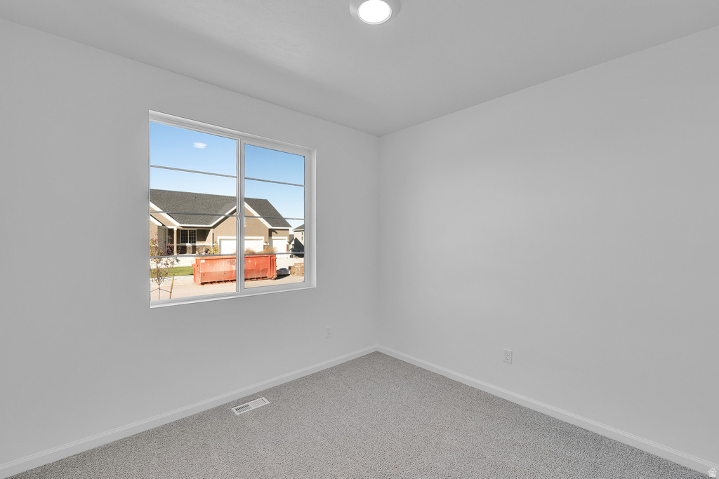 8638 N HALLORAN CT #1329 Lake Point, UT 84074