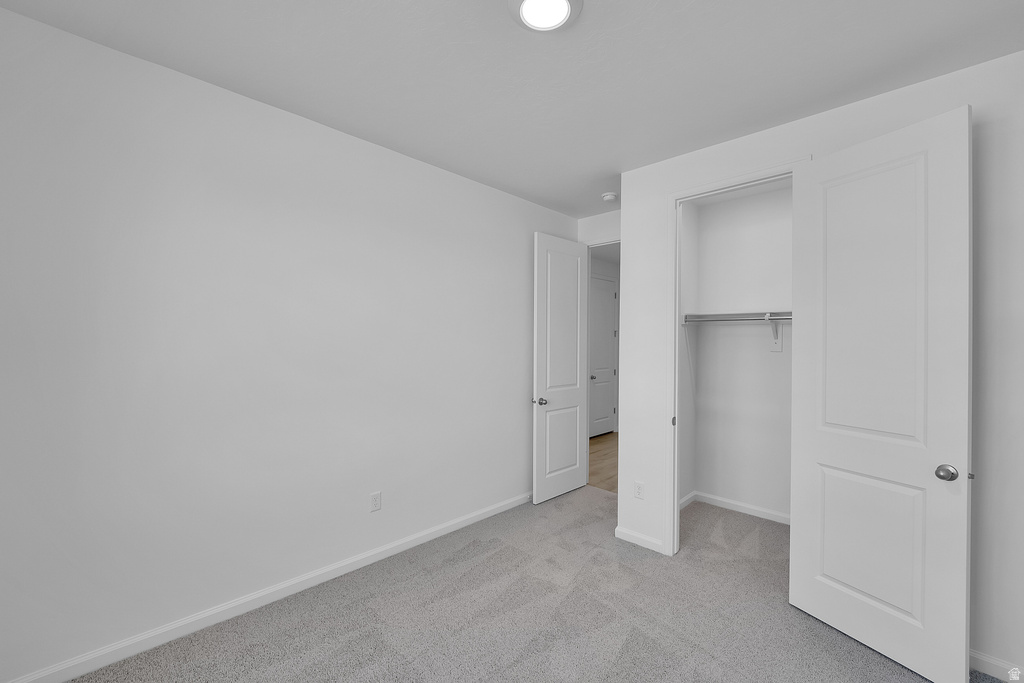 8638 N HALLORAN CT #1329 Lake Point, UT 84074