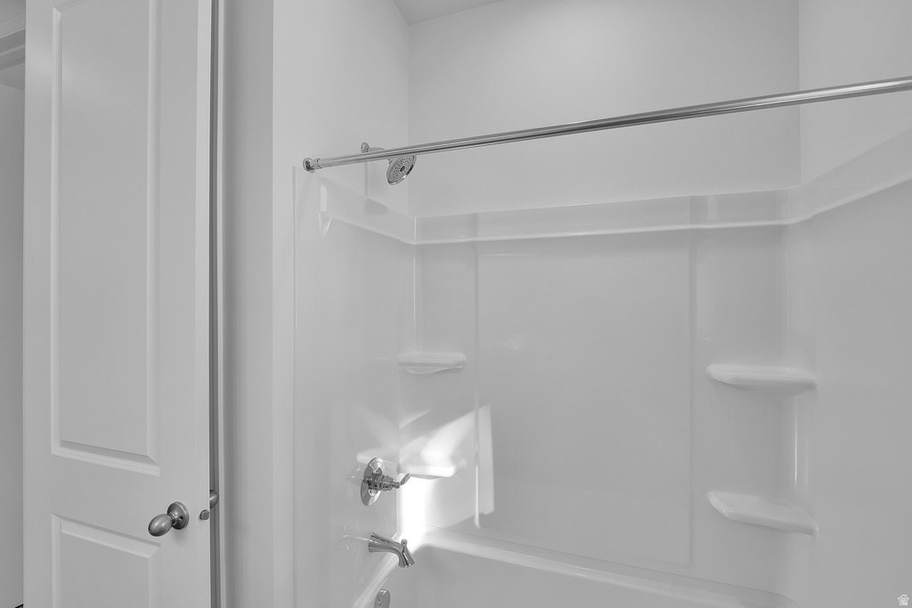 8638 N HALLORAN CT #1329 Lake Point, UT 84074