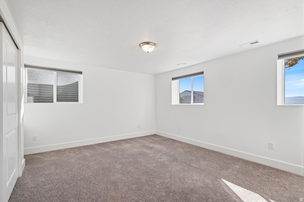 9977 S LANNAE DR Sandy, UT 84094