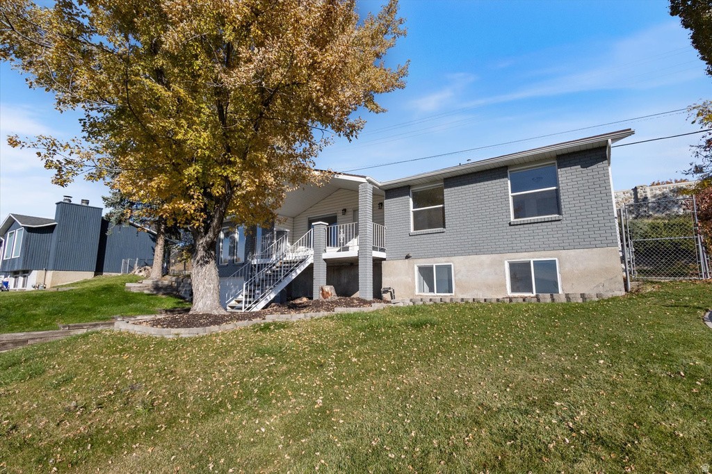 9977 S LANNAE DR Sandy, UT 84094