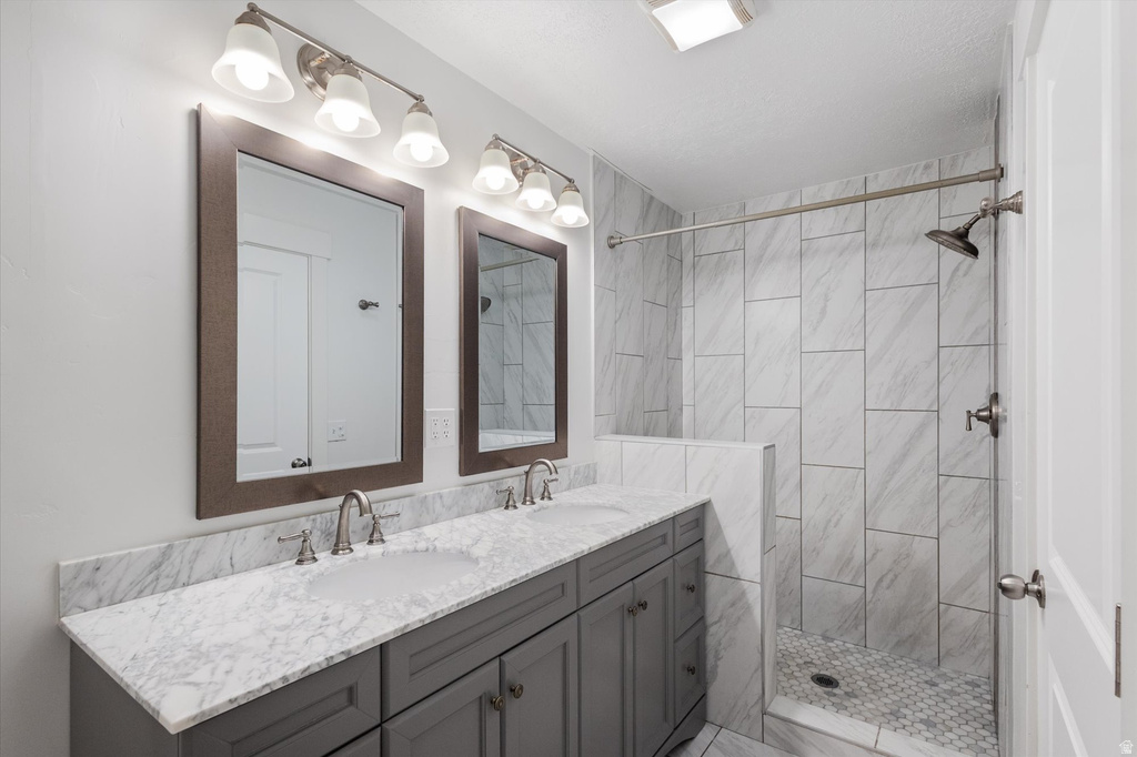 9977 S LANNAE DR Sandy, UT 84094