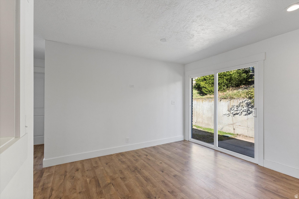 9977 S LANNAE DR Sandy, UT 84094